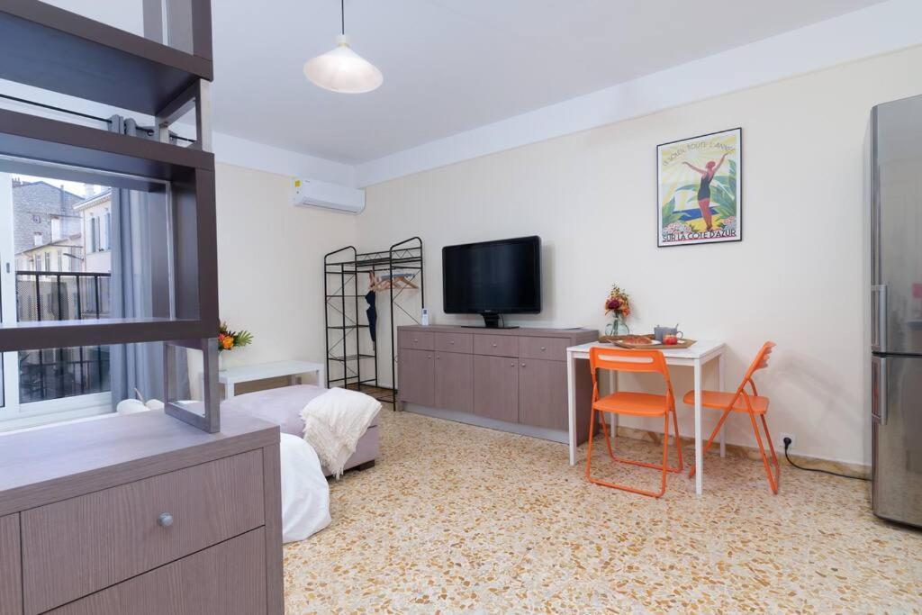 Appartement Le Tassigny By Apirent #central #calme #climatisation #wifi Cannes